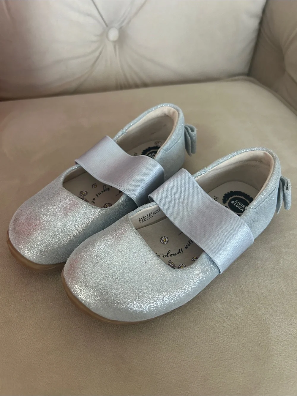 Toddler girls size 9 Cinderella blue Disney look shimmer sparkle bows ballet